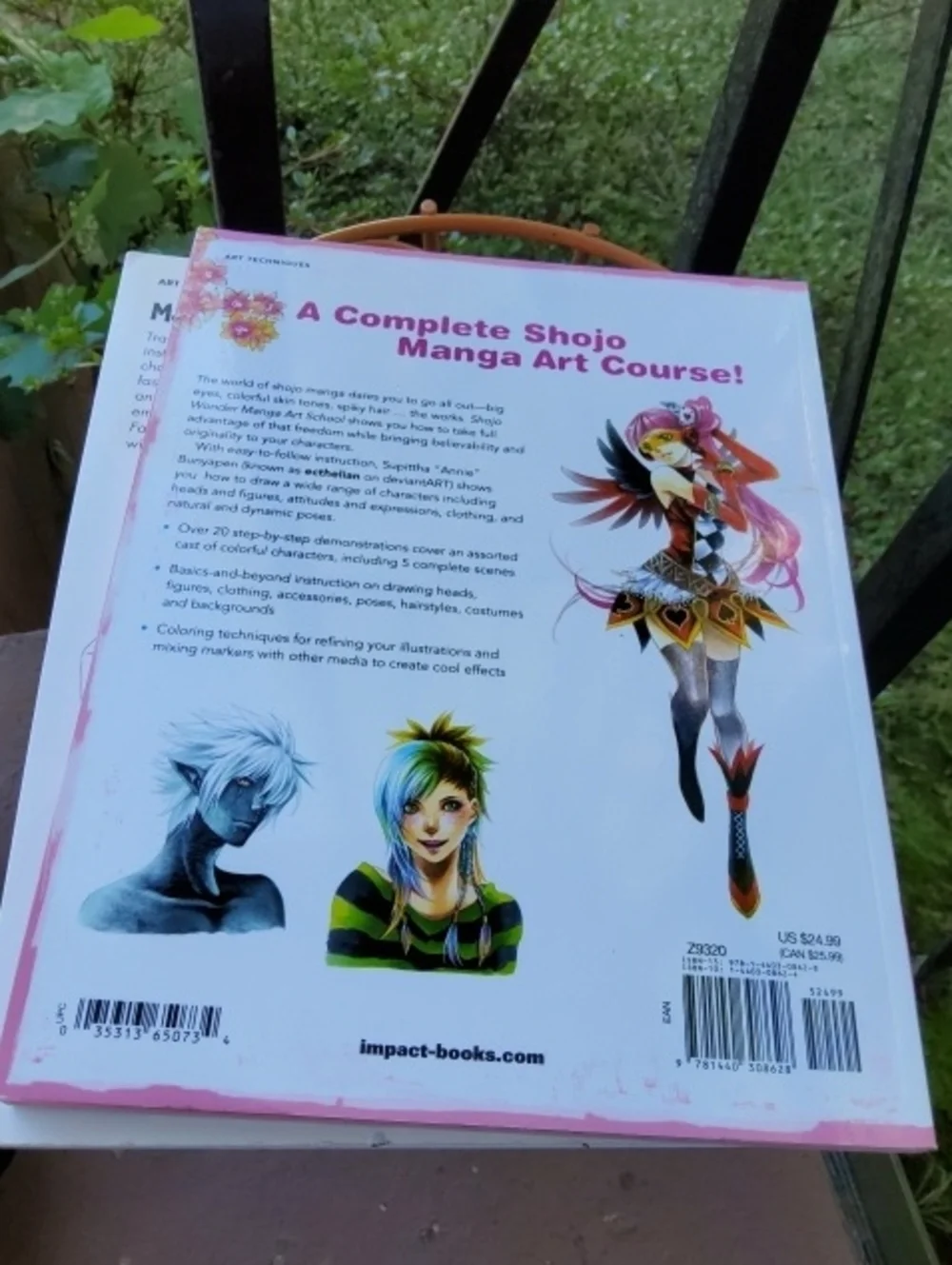 Bundle of two Drawing Christopher Hart. Anime.
